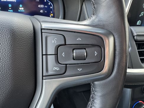 Used 2022 Chevrolet Suburban Premier image 13