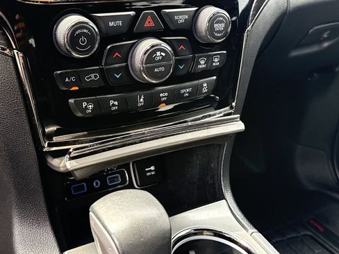 Used 2020 Jeep Grand Cherokee High Altitude AWD/4WD image 33
