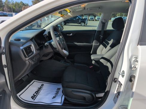 Used 2022 Kia Rio S image 12