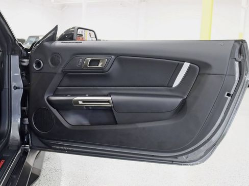 Used 2021 Ford Mustang Shelby GT500 RWD image 30