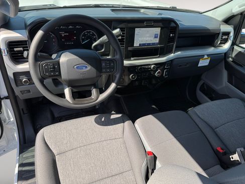 New 2026 Ford F250 XL w/ XL Driver Assist Package RWD image 15