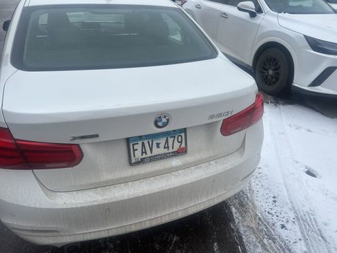 Used 2017 BMW 320i xDrive Sedan image 12