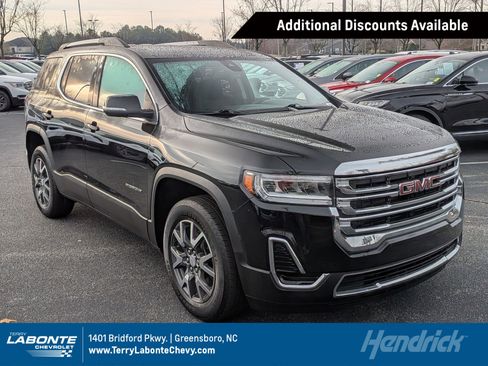 Certified 2023 GMC Acadia SLE w/ Driver Convenience Package image 1