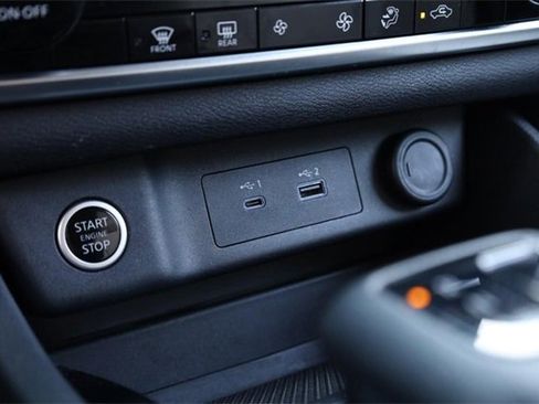 Certified 2023 Nissan Rogue SV image 14