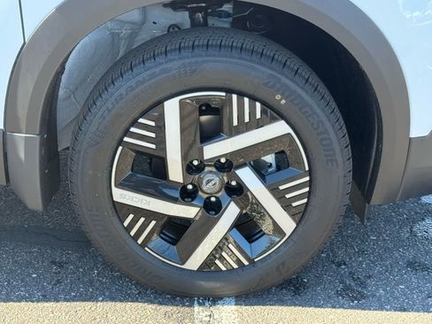 New 2026 Nissan Kicks SV w/ SV Premium Package image 10