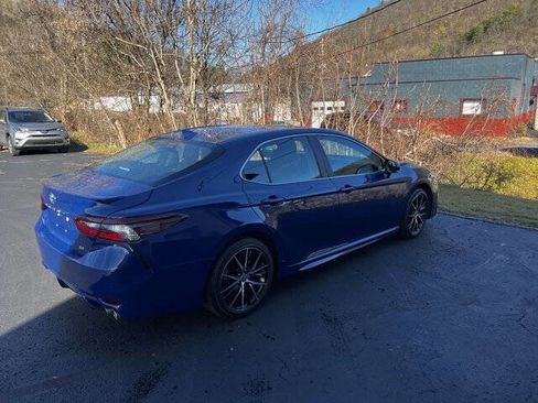 Used 2024 Toyota Camry SE image 5