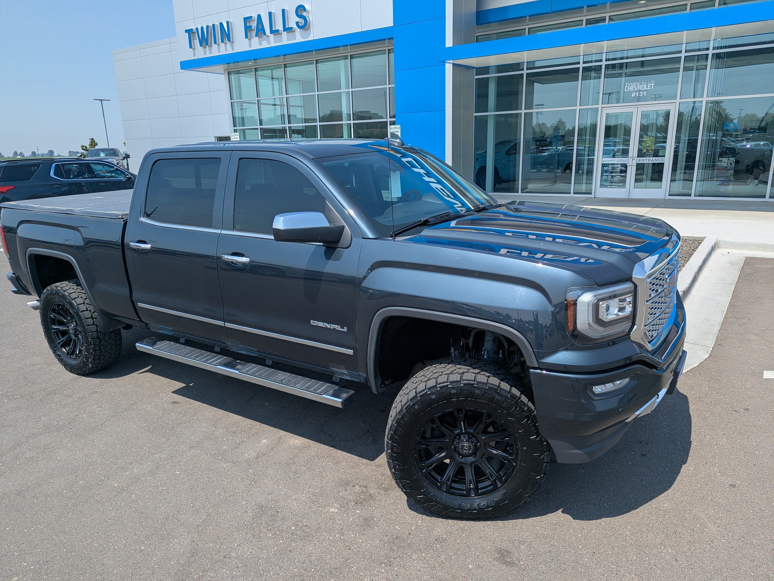 Used 2017 GMC Sierra 1500 Denali AWD/4WD image 3