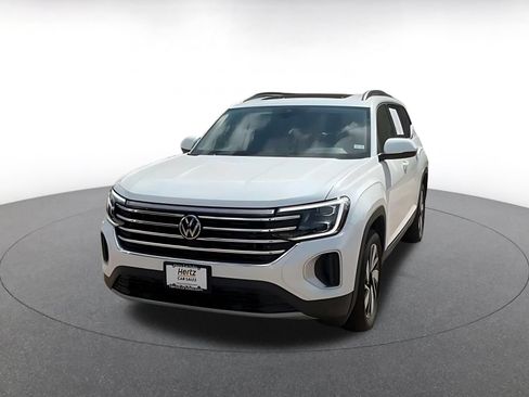 Used 2026 Volkswagen Atlas SE FWD image 6
