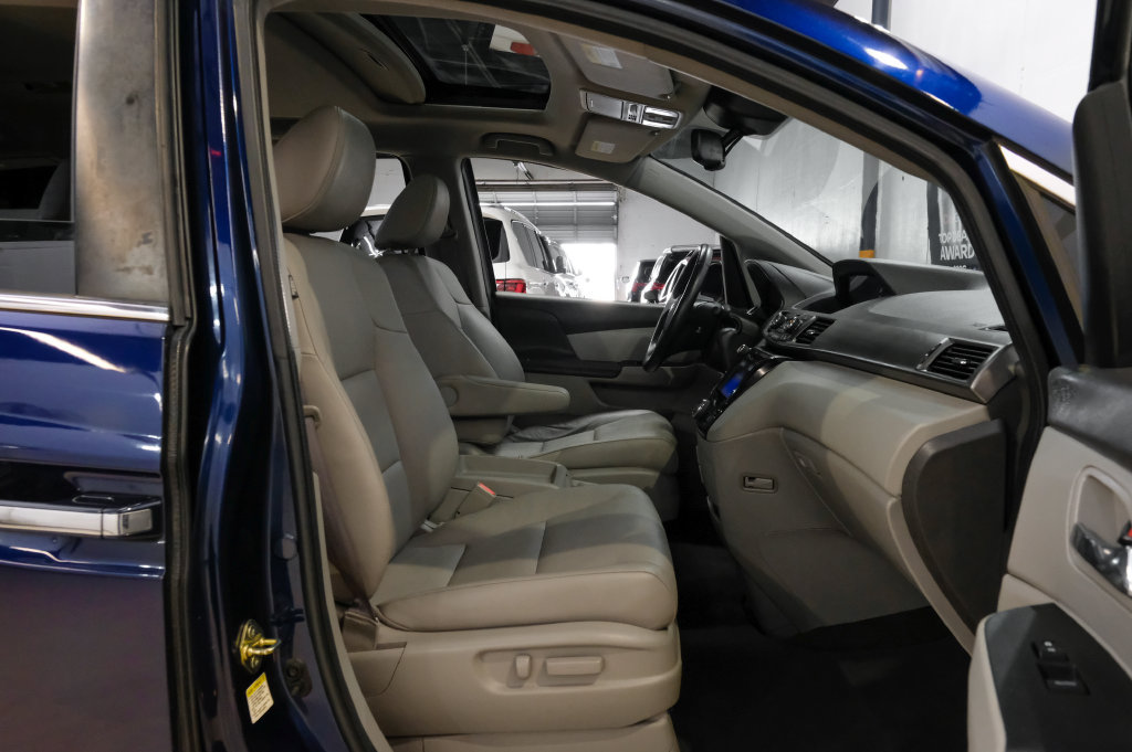 Used 2016 Honda Odyssey EX-L image 41