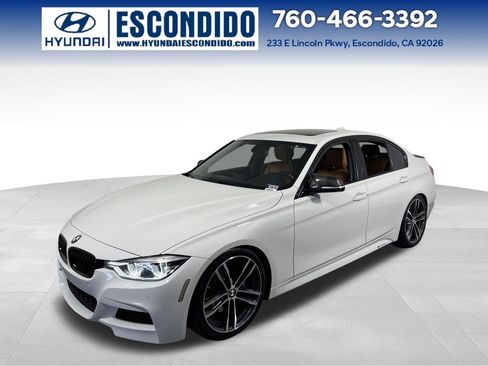 Used 2018 BMW 340i Sedan w/ Premium Package RWD image 1
