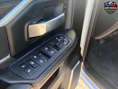 Used 2026 RAM 2500 Laramie AWD/4WD image 11