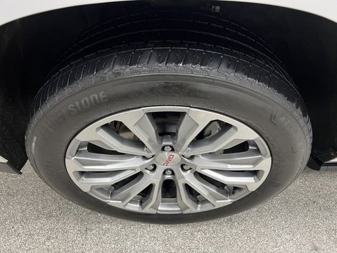 Used 2023 GMC Yukon XL Denali image 15