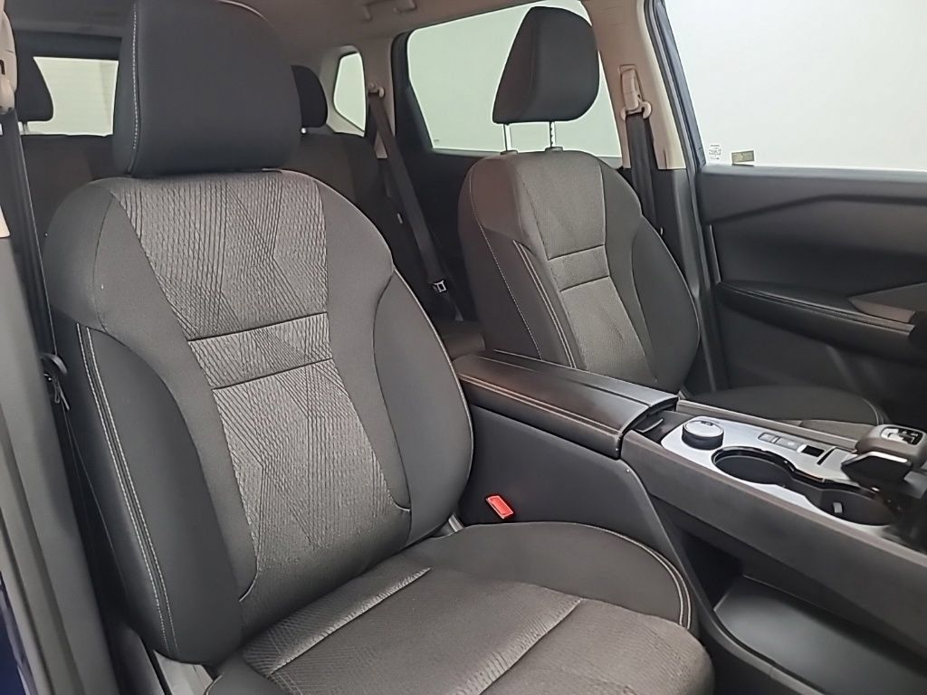 Used 2026 Nissan Rogue SV AWD/4WD image 15