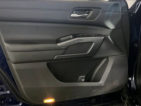 Used 2022 Nissan Pathfinder SL image 22