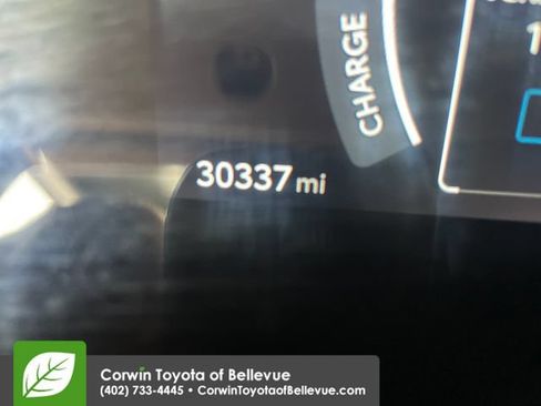 Used 2025 Toyota Camry SE FWD image 16