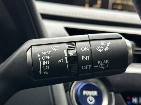 Certified 2022 Lexus UX 250h w/ Accessory Package (Z1) image 28