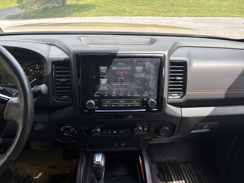 Used 2022 Nissan Frontier PRO-4X w/ Off-Road Protection Package AWD/4WD image 23