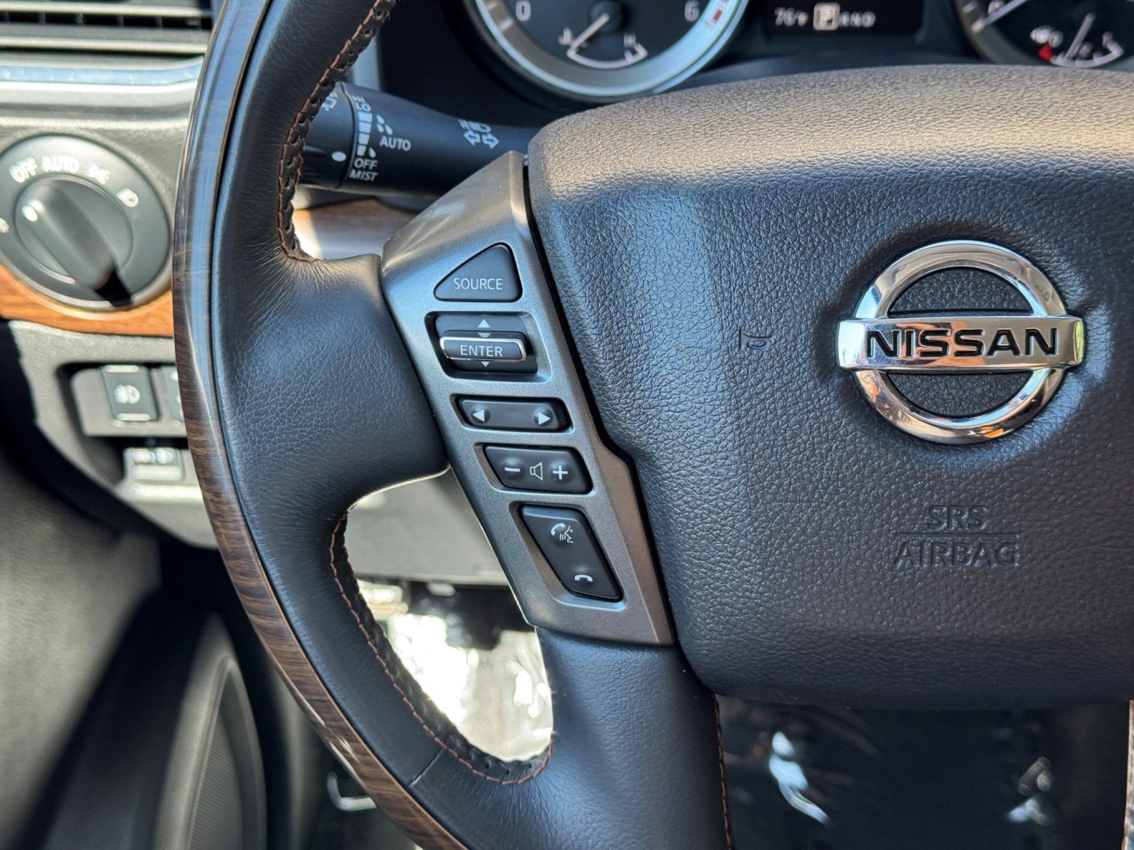 Used 2016 Nissan Titan Platinum Reserve RWD image 21