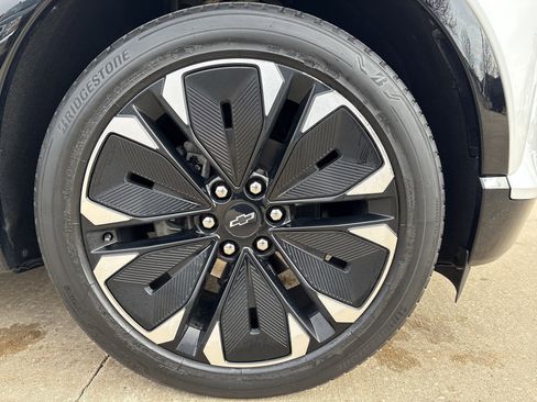 Used 2024 Chevrolet Blazer EV RS image 9