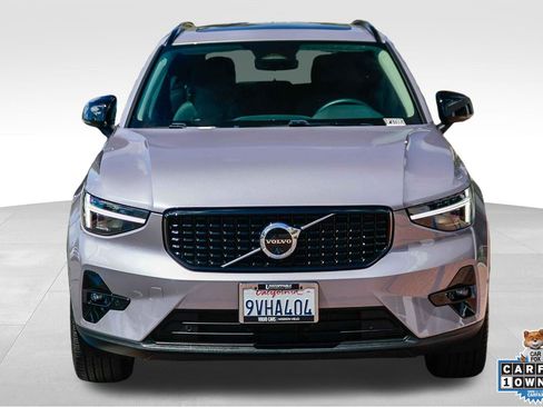 Used 2026 Volvo XC40 B5 Ultra w/ Climate Package image 2