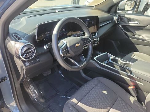 Used 2025 Chevrolet Equinox LT image 16