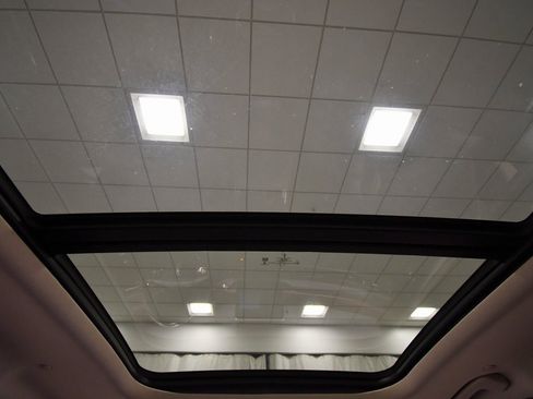 Used 2023 Lincoln Aviator Reserve w/ Equipment Group 201A image 16