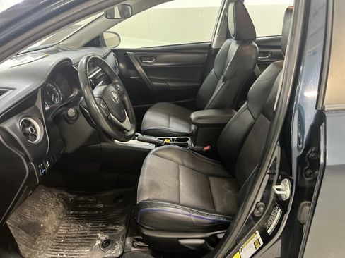 Used 2018 Toyota Corolla SE image 6