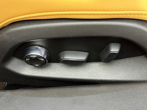 Used 2020 Chevrolet Corvette Stingray Premium Cpe w/ 3LT Preferred Equipment Group RWD image 36