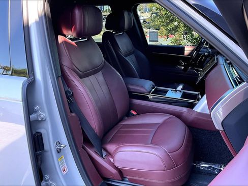 Certified 2025 Land Rover Range Rover Autobiography AWD/4WD image 7