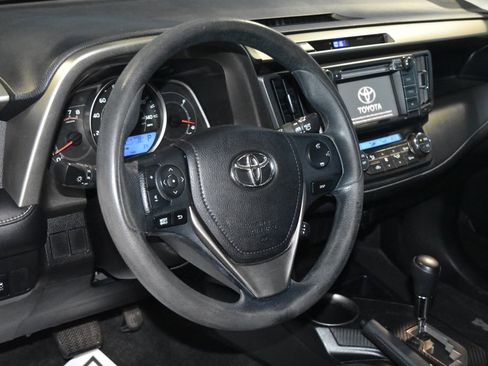 Used 2015 Toyota RAV4 XLE image 2