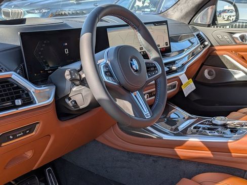 New 2026 BMW X7 M60i image 3