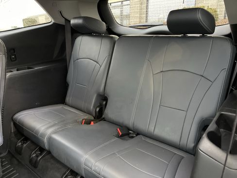 Used 2018 Buick Enclave Essence w/ Trailering Package image 11