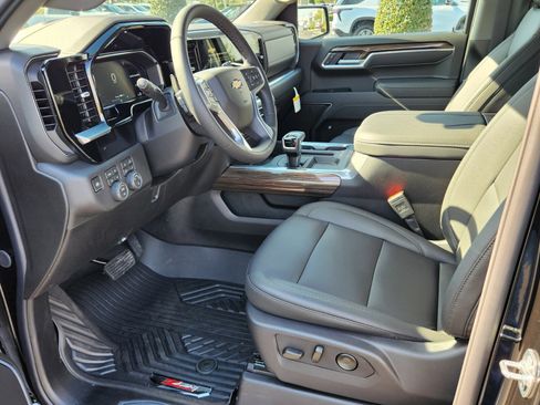 New 2026 Chevrolet Silverado 1500 LT w/ Z71 Off-Road Package image 6