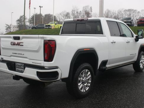 Used 2023 GMC Sierra 3500 Denali image 6
