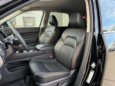 Certified 2024 Nissan Pathfinder SL AWD/4WD image 12