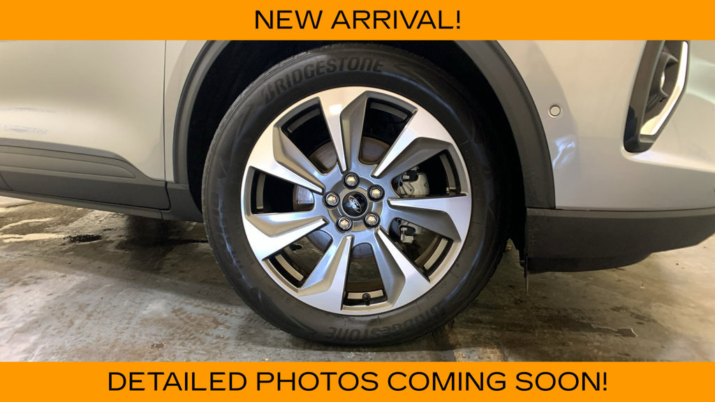 Certified 2023 Ford Escape Platinum w/ Premium Technology Package AWD/4WD image 9