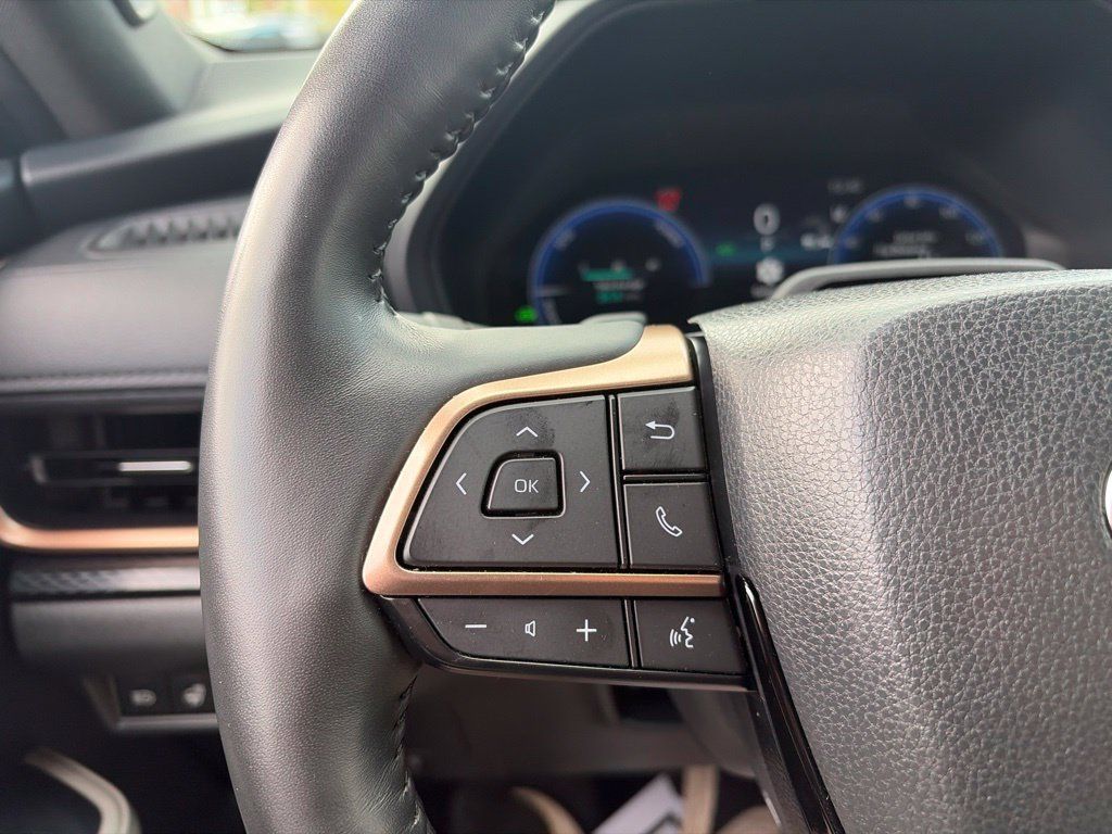 Used 2024 Toyota Grand Highlander AWD Hybrid image 29