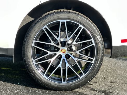 New 2026 Porsche Macan image 31