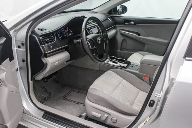 Used 2012 Toyota Camry XLE FWD image 11