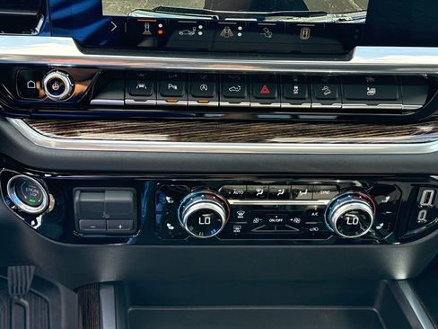 New 2026 GMC Sierra 1500 Elevation w/ Elevation Premium Package AWD/4WD image 27