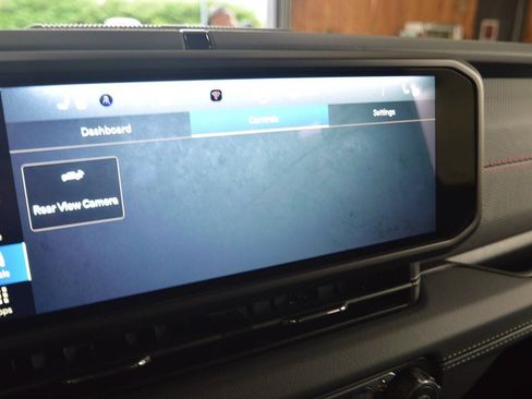 Used 2025 Jeep Gladiator Rubicon w/ Safety Group AWD/4WD image 40