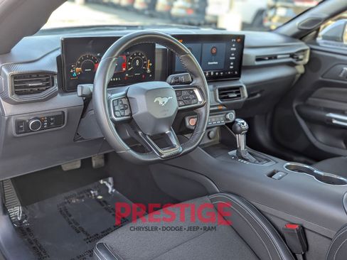 Used 2024 Ford Mustang Coupe image 12