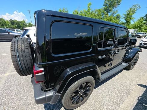 Used 2024 Jeep Wrangler Unlimited Sahara AWD/4WD image 19