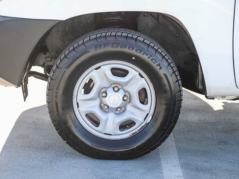Used 2013 Toyota Tacoma 2WD Regular Cab image 10
