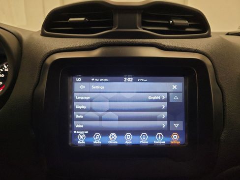 Used 2019 Jeep Renegade Sport image 25