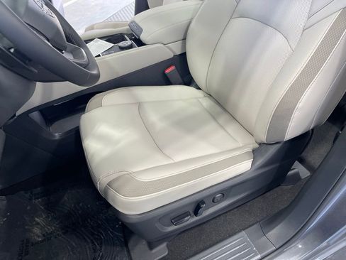 New 2026 Nissan Pathfinder SL image 15