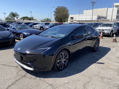 Used 2024 Toyota Prius Limited FWD image 2