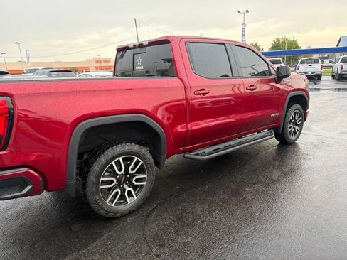 Used 2024 GMC Sierra 1500 AT4 w/ Technology Package AWD/4WD image 4