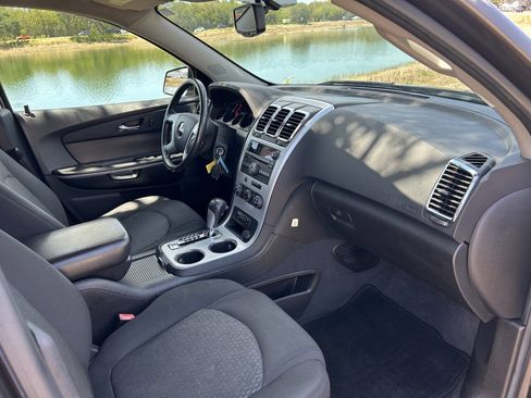 Used 2011 GMC Acadia SLE FWD image 20