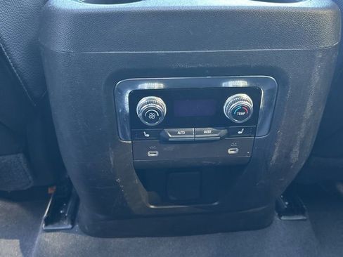 Used 2023 GMC Yukon Denali image 24